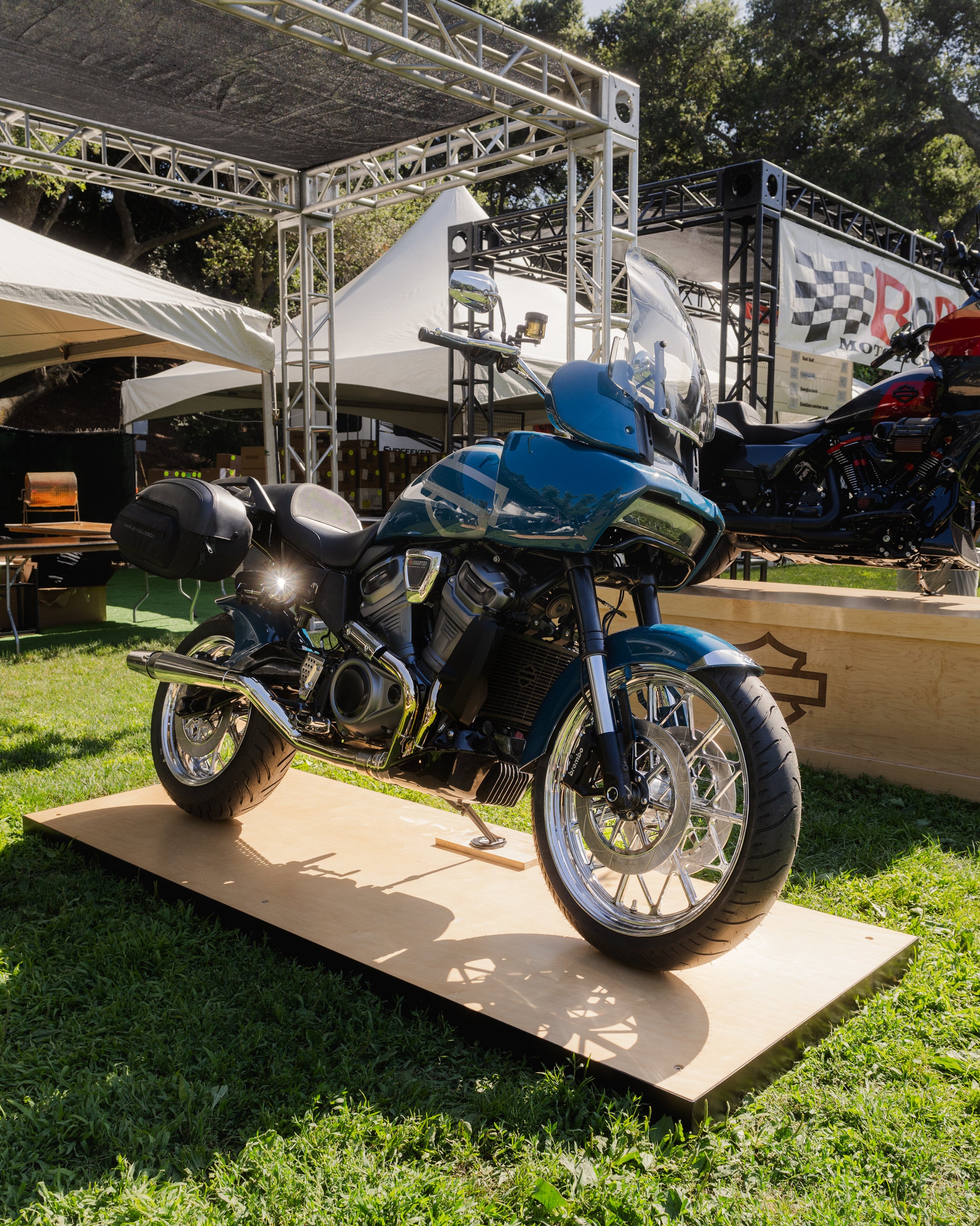 The Cutrate Pan America Pro Series Seat